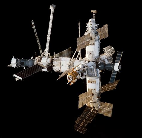 ما هي اسم محطة الفضاء الروسية الجنينة