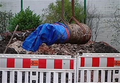 Mass Evacuation In Frankfurt As Wwii Bomb Is Defused Other Media News