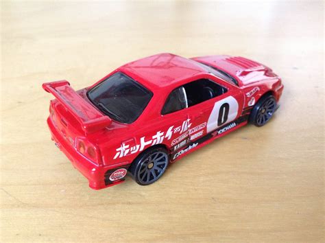 Hot wheels nissan skyline r34 from the 2010 new models (silver, rear view). JULIAN'S HOT WHEELS BLOG: Nissan Skyline GT-R (R34) (2016 ...