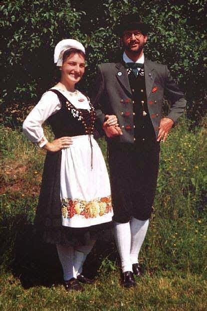 Hedwig maria (reiter) dammertz 12 mar 1905 sulzbach, saarbrücken, saarland. Overview of the Folk Costumes of Germany | Traditional ...