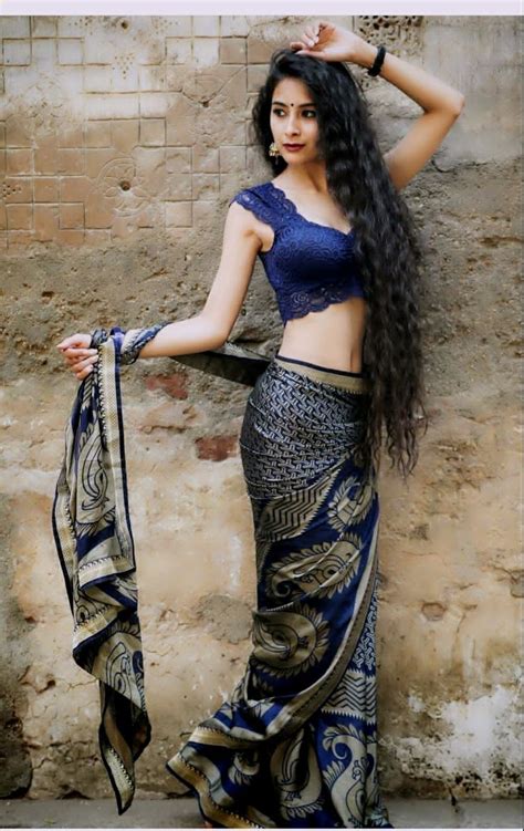 Pin By Govinda Rajulu Chitturi On Cgr Long Hair Show Saree Models Saree Photoshoot Pakistani