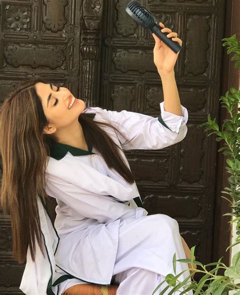 Pin By Mano👸 On Celebrates Sajal Ali Pakistani Actress