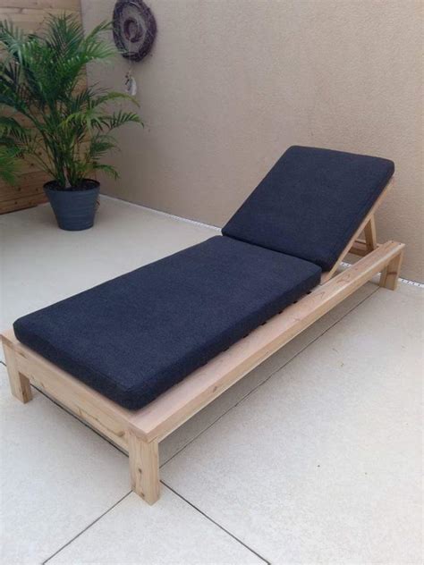 Recycle wooden pallet furniture designs ideas and diy projects for garden, sofa, chairs, coffee tables, headboard, shelves, outdoor decor, bench, bed frame uses. Ana White | modern outdoor lounge chair - DIY Projects