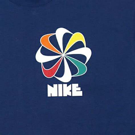 正規販売店 ナイキ Nike トップス 風車ロゴ