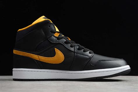 Firstly arrived in 1985, air jordan 1 has been around for over 3 decades. 2020 Latest Air Jordan 1 Mid Black/University Gold Online ...