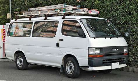 Image Toyota Hiace 100 Long Van 001 Tractor And Construction