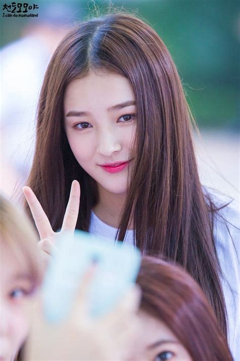 Her age is 19 years old (as in 2019). 84 best Momoland Nancy images on Pinterest | Nancy ...
