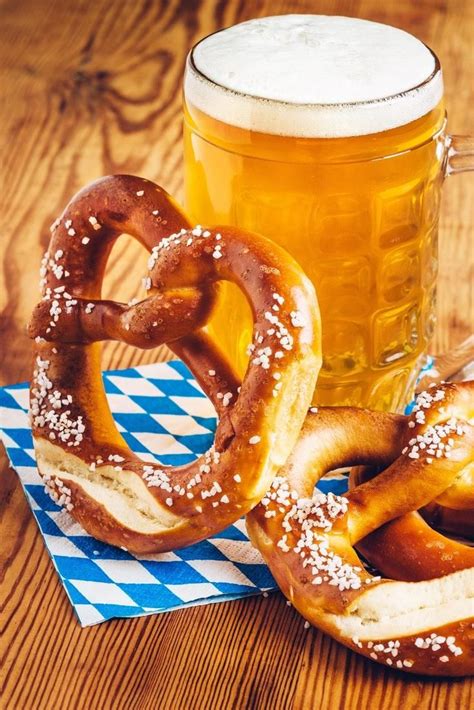 These Are The Only Oktoberfest Beers You Should Be Drinking
