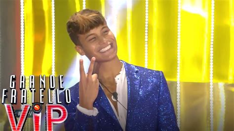 Nella notte, dayane si è rimangiata il coming out sostenendo di aver provato un sentimento ormai passato (risalente a 4 mesi fa), che rosalinda si era allontanata e che era colpa degli autori se certe cose erano uscite. Chi è Denis Dosio: Biografia, Età, Bestemmia e Squalifica ...