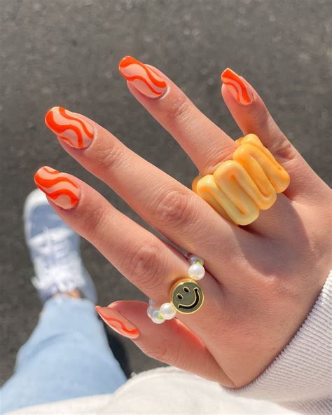 Wavy Nail Art Inspo Daily Nail Art Inspiration From Lightslacquer In