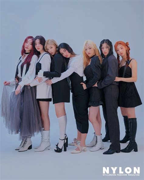 Cignature In 2020 Kpop Girls Kpop Costume Kpop Girl Groups