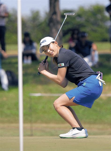 Video cannot currently be watched with this player. 渋野日向子、史上13人目メジャーでのツアー初V王手 波に乗る ...