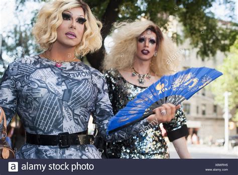 Drag Queens Stock Photos And Drag Queens Stock Images Alamy