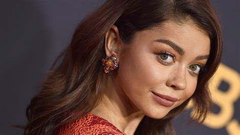 Sarah Hyland Just Shut Down Plastic Surgery Rumors In The Best Way