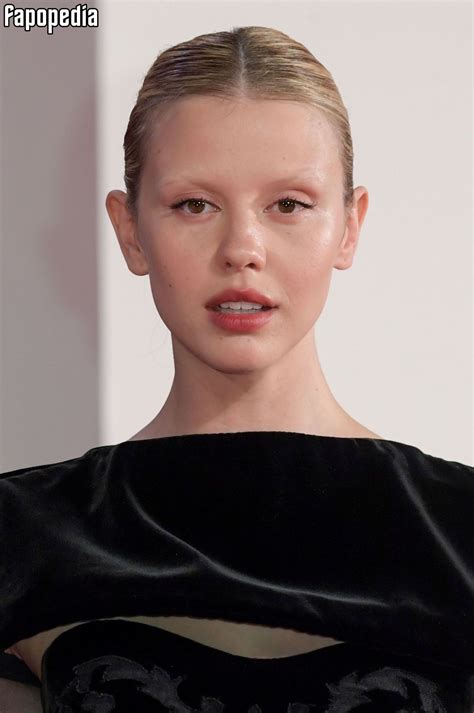 mia goth nude onlyfans leaks photo 1706404 fapopedia