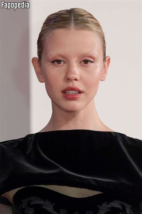 Mia Goth Nude Onlyfans Leaks Photo Fapopedia