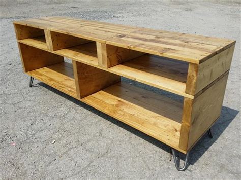 A diy tv stand can take your entertainment center to another level. DIY Pallet Furniture: TV Stand with Hairpin Legs - Modern Legs