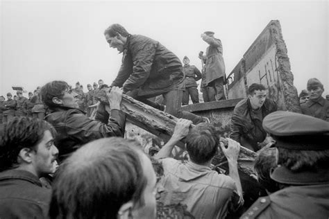 Berlinwall11 The Fall Of The Berlin Wall 1989 Photojournalism