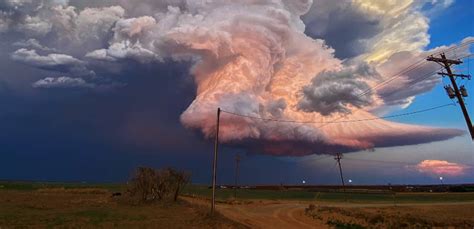 Storm chaser in Texas took the most STUNNING photo of the sky I've ever ...