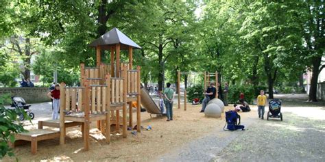 Baumaßnahmen am Spielplatz im Brühler Garten | Erfurt.de