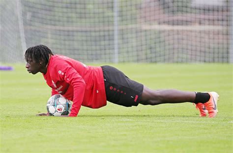 Maybe you would like to learn more about one of these? Ein junger Mann mit viel Potenzial: Tanguy Coulibaly ...