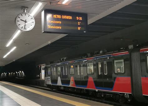 Metropolitana In Vigore I Nuovi Orari Ultima Corsa Alle 2230