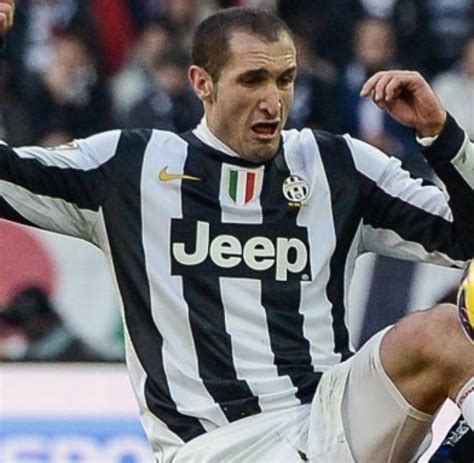 .fabio chiellini et mère lucia chiellini est footballeur, anno 2021 célèbre pour juventus, italian combien d'argent gagne giorgio chiellini? Fußball-WM: Italien gegen Brasilien ohne Chiellini - WELT