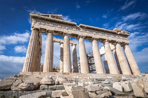 Columns Of Parthenon Temple In Acropolis Of Athens — Stock Photo