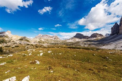 Panorama Des Dolomites Sexten Ou Sesto Des Alpes De Tre Cime Di