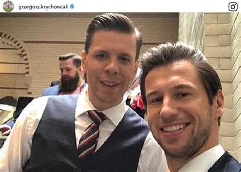 Wojciech szczęsny za sprawą instagrama pokazał kibicom jak piłkarze bawią się podczas podróży autobusem. Krychowiak i Szczęsny 14 lat temu. Zobaczcie, jak ...