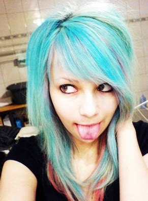 You can color your hair any way you want but this edgy bob looks quite rock star in teal. 2010 Scene Hair Color Ideas|