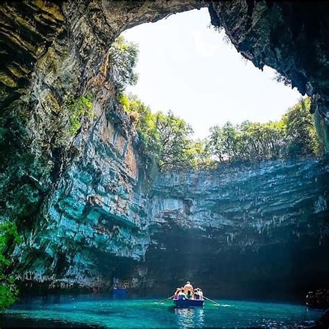 Melissani Cave Greece 😍 Picture Lorenzotazzioli Flickr