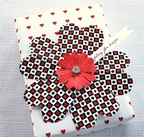 We understand that creative wrapping takes a little bit of extra inspiration, so we are here with a few adoringly sweet wrapping ideas for valentine's day to help. 30 DIY Gift Wrapping Examples for Valentine's Day