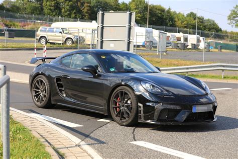 Porsche Cayman Gt Spotted In Traffic Shows Aggressive Aero Autoevolution