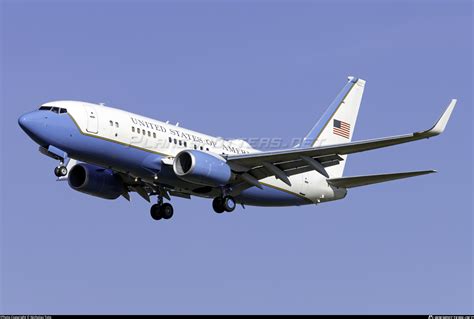 01 0041 United States Air Force Boeing C 40b 737 7dmwl Bbj Photo By Nicholas Toto Id