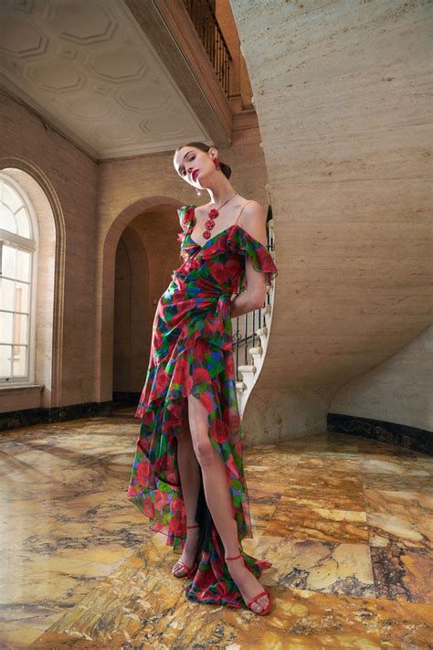 Couture Com Dolce Gabbanas Alta Moda Platform Puts The Sublime Online