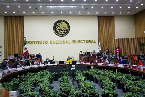 El INE concluye que el presidente no cometió violencia política de género contra Xóchitl Gálvez