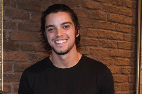 A male given name from spanish. Rodrigo Simas aparece com cabelo mais comprido em teatro ...