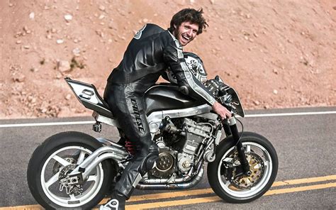 Guy Martin Is Going To Race Again