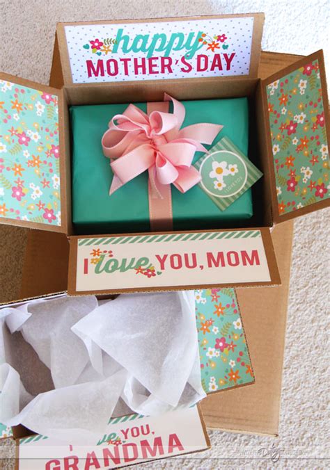 We're saying happy mother's day with amazing deals!❤. 10 Quick & Easy DIY Mother's Day Gifts - The Mombot