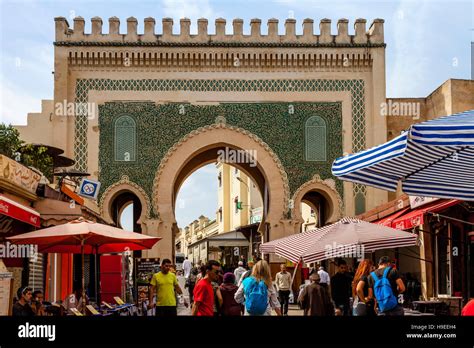 Fes Souk El Bali Busy Hi Res Stock Photography And Images Alamy