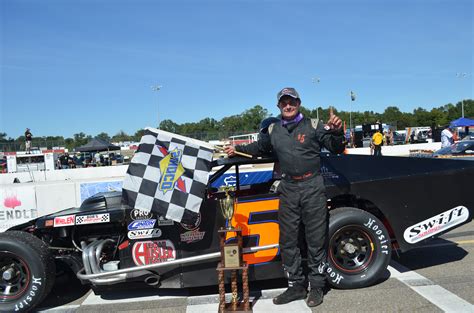 Alabama 200 A Bear Of A Race Montgomery Motor Speedway