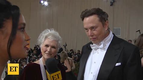Despite Extreme Busyness Elon Musk Took His Mom Maye Musk To Met Gala 2022 Because She Wanted