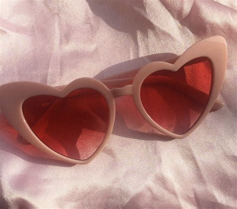 pin by 𝑀 𝒜 𝐸 on s h a d e s sunglasses vintage pink aesthetic sunglasses