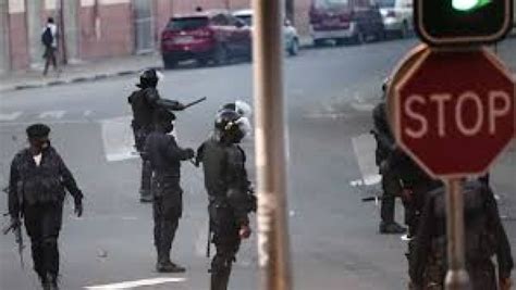 Manifestação Termina Com 100 Detidos Em Benguela E 17 No Knorte Angola