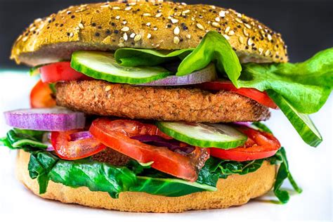 Como fazer hambúrguer vegano com gosto de carne