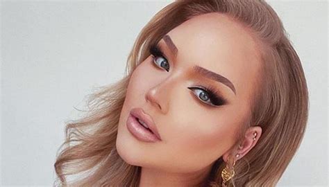 It was only 320m people in 2015 when you made this. 'My biggest nightmare': YouTube star Nikkie Tutorials ...