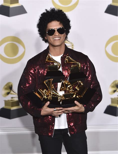 Bruno Mars Famosos El Mundo