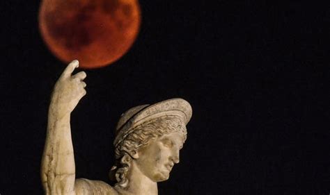 Whilst the total lunar eclipse will be visible on the east coast , the full blood moon will not, namely in new england and some areas of new york. Eclipse 2018 live pictures: Best Blood Moon photos from ...