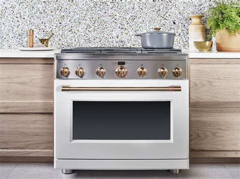 Shop our selection of smart ge café appliances and add your personal style to your kitchen with customizable handles and knobs. A standout backsplash against the GE Café appliances